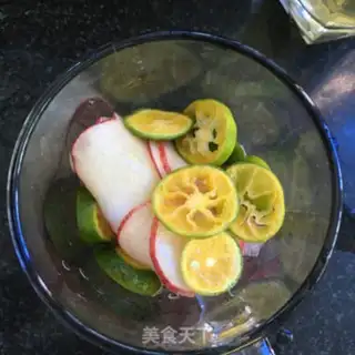 Make Peach and lemon honey water step 6