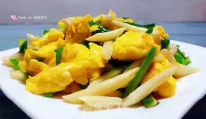 Make White mushroom fried eggs step 9