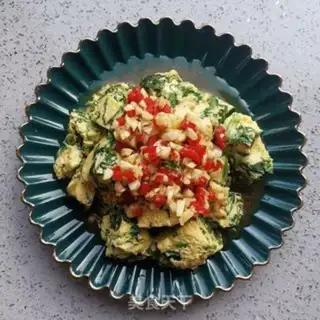 Make Garlic spinach eggs step 9