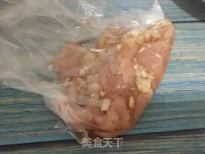 Make Garlic honey fried chicken breasts step 3