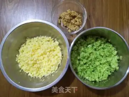 Make Squirt eggs step 2