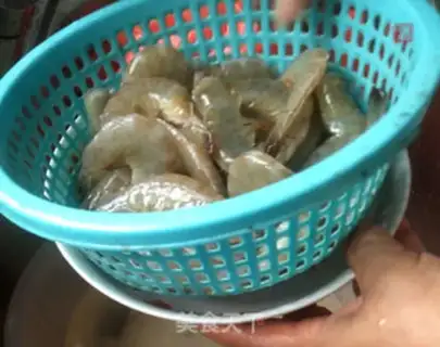 Make Pretzels, prawns step 2