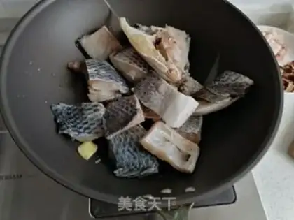 Make Red-fried fish step 2