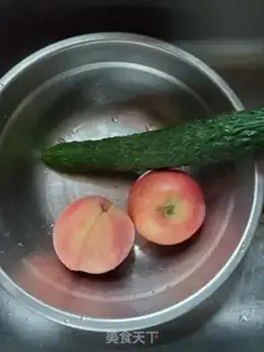 Make cucumber apple juice step 0