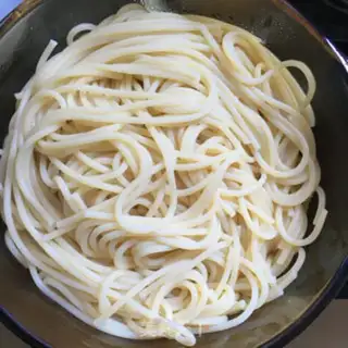 Make Tomato beef noodles step 1