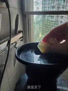 Make cucumber apple juice step 2