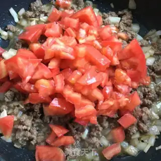 Make Tomato beef noodles step 7