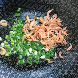 Make Shrimp and cuisine step 4