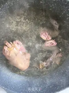 Make A mushroom stew pigeon step 1