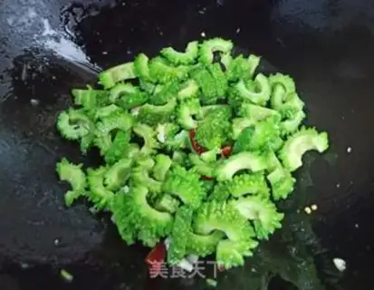 Make Garlic bitter melon step 4