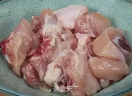 Make A fan with a chicken leg step 0