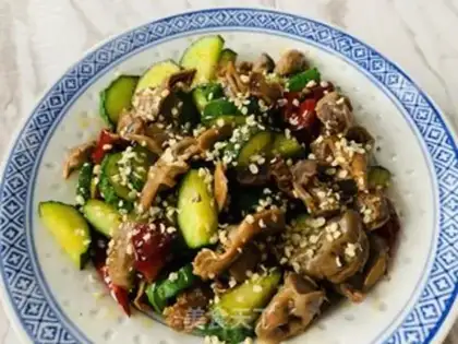 Make Pyramid spicy cucumber chicken step 3