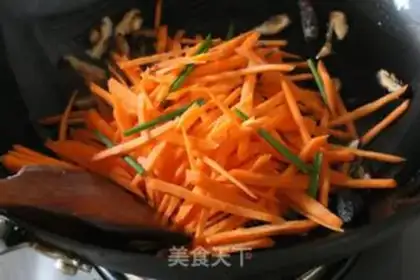 Make Three Spring Rolls step 4