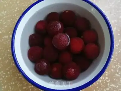 Make Yang Mei Sugar step 1
