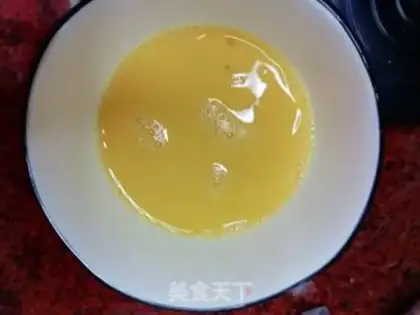Make Eggs and peas step 1