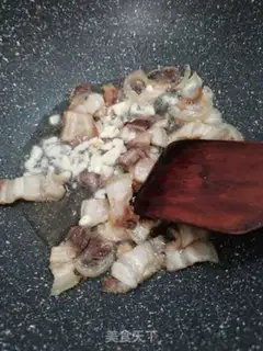Make Corn fried meat step 1