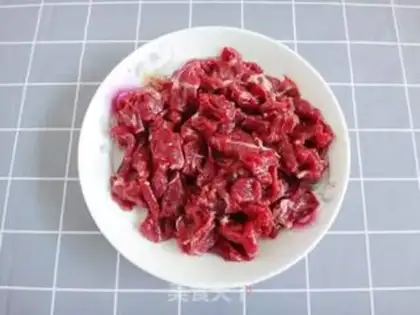 Make Onion beef step 0