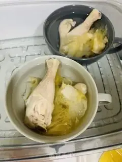 Make Chicken-legged fin soup step 3