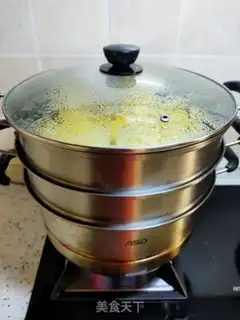 Make Pumpkin rolls step 18