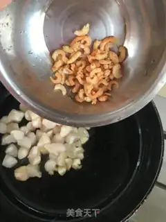Make Seafood fried step 4