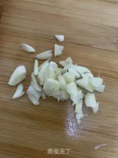 Make Soybeans sprouts and ham dry beans step 1