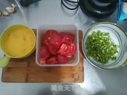 Make Potato egg pepper noodles step 1