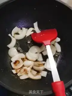 Make Onion fried eggs step 5