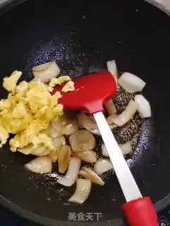 Make Onion fried eggs step 6