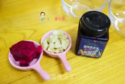 Make A yogurt popsicle step 0