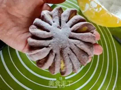 Make Coco flowers step 11