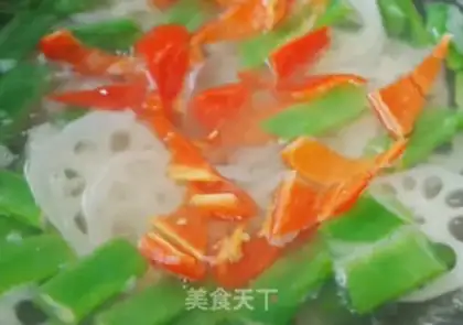 Make ♪ Fried Lotus ♪ step 1
