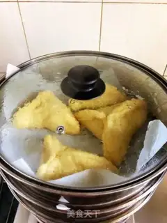 Make Red sugar triangle step 3