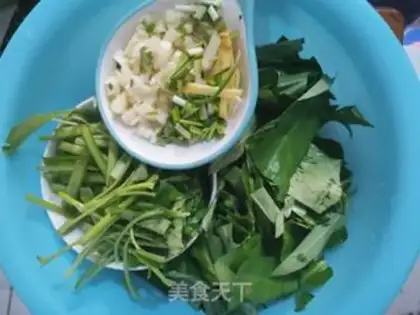 Make Garlic cabbage step 0