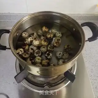 Make Coke eggs step 1