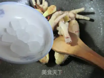 Make The chicken claws of the sauce step 7