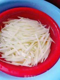 Make Gold potatoes step 1