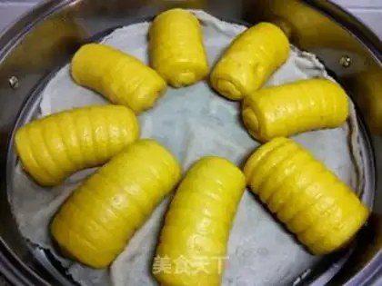 Make caterpillar roll step 22