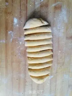 Make Pumpkin rolls step 2