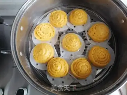 Make Pumpkin rolls step 7