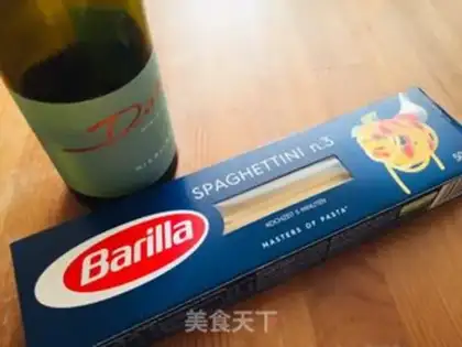 Make Seafood pasta step 1