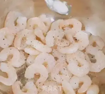 Make Spicy shrimp step 0