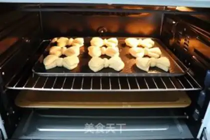Make Butterflies on bread step 14