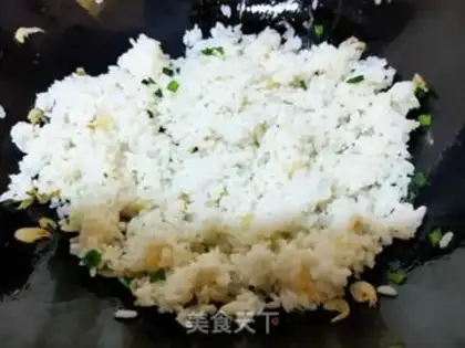Make Eggs, onions, fried rice step 3