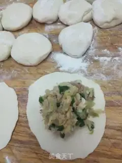 Make Sour pork buns step 4
