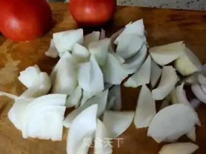 Make Tomato eggs onions step 0