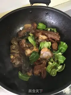 Make The nails burn their ribs step 8