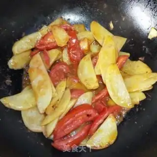 Make Beef tomato fried potatoes step 7