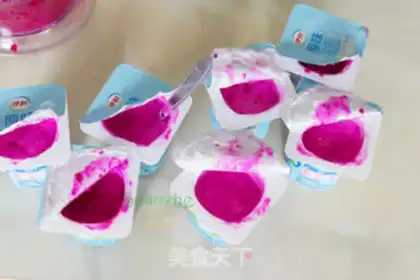 Make Flamingo yogurt step 3