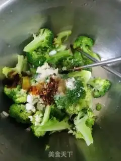 Make Garlic and broccoli step 1