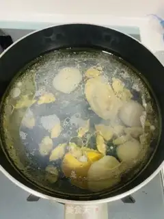 Make Belt abalone noodles step 1
